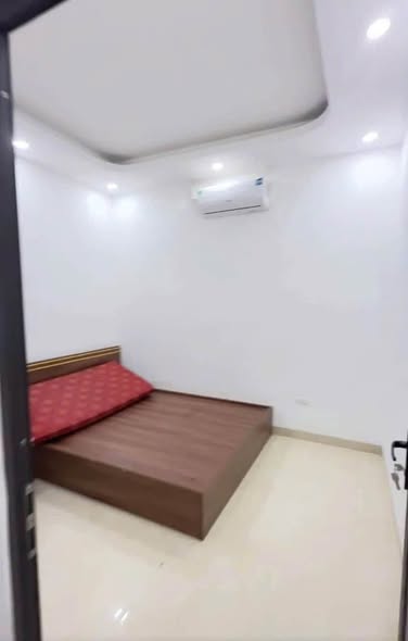 cho thuê nhà riêng cấp 4 ngõ 193 Định Công Hạ
